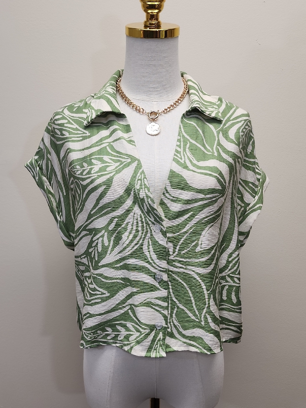 Peach Green Leaf Print Button Front Top Size Medium